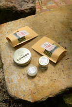 Cargar imagen en el visor de la galería, Pastillas de Mambe (caja metálica)